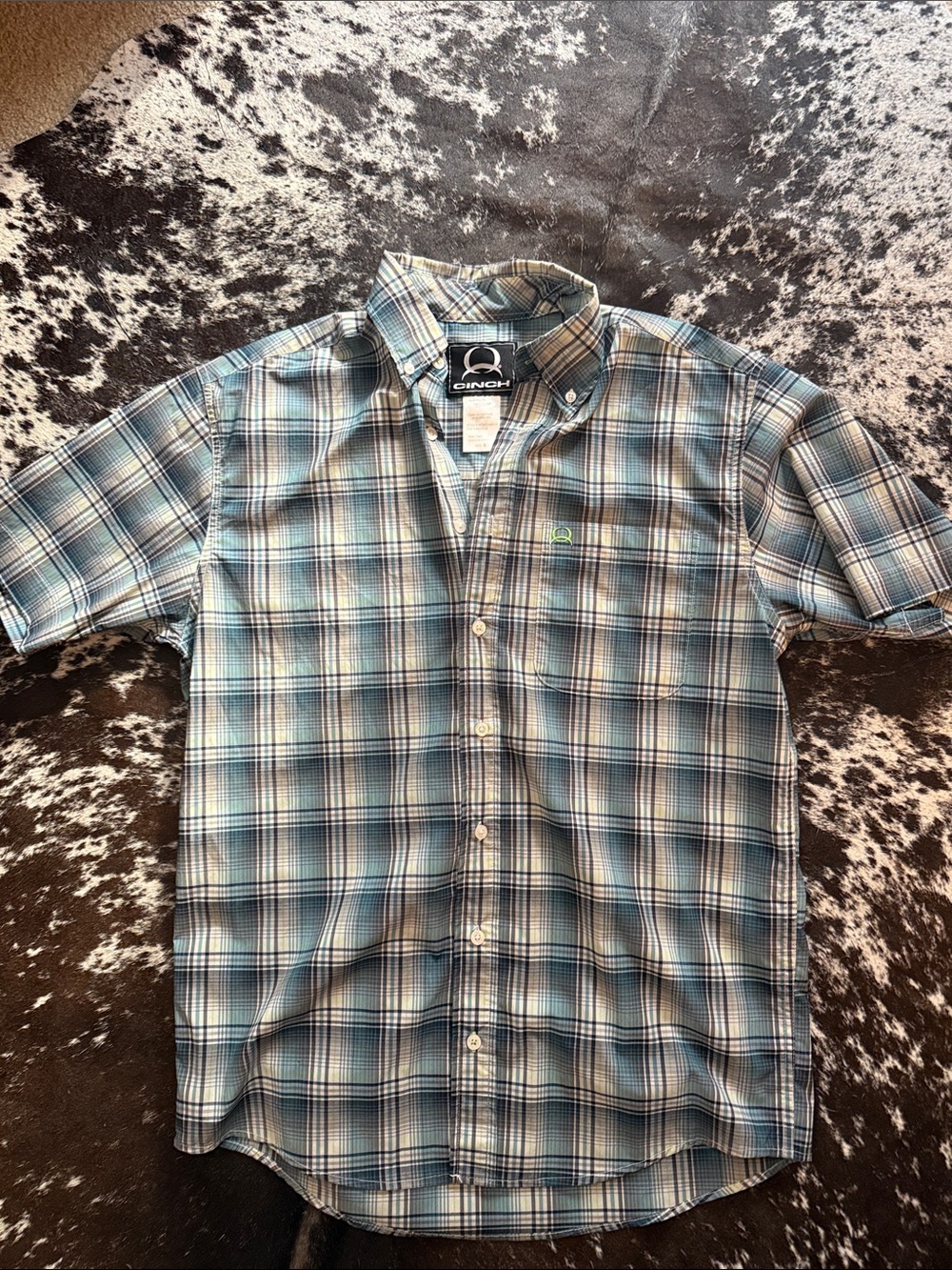 Cinch Men's Teal and White Plaid Short-Sleeve Button-Down Shirt Small